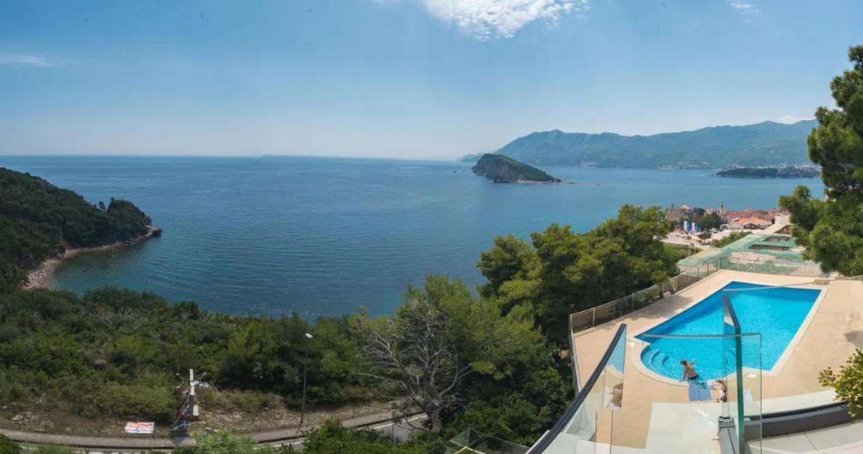 Harika Bir Yer * Budva